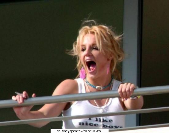 Avatare si semanturi cu Britney - i LOVEEEE BRITNEYY!!!!! FOR FOREVER!!!!!!!!!!!! - Britney *.~ Photos ~.*