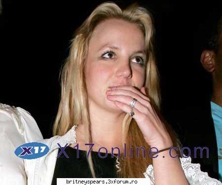 Britney,forgot something ???!!!!????? - cred k aici shi'a dat seama k o fotografiau - Britney Spears