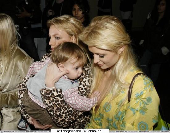 Britney,forgot something ???!!!!????? - sa lashi un bebe in preajma lui paris=( - Britney Spears
