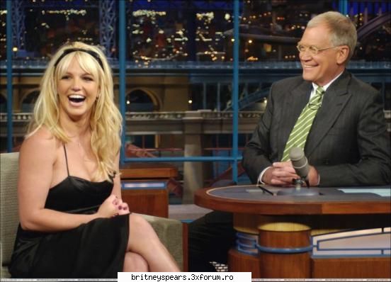 David Letterman Show - Aici voi poone kteva poze de la emisiunea lui - Britney *.~ Photos ~.*