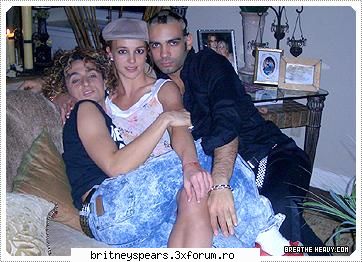 Poze cu Brit - poon ji io....asta e poza mea preferata cu brit - Britney *.~ Photos ~.*
