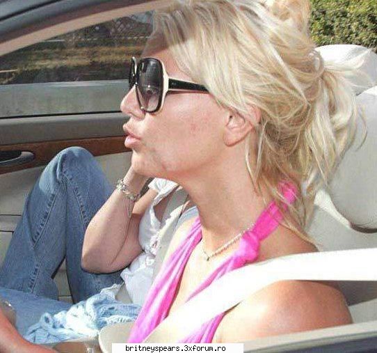 Poze cu Brit nemachiata - BRITNEY cu tot cu cosuri pe fata - Britney *.~ Photos ~.*