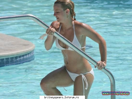 Poze cu Brit nemachiata - Aici va spun eu sigur ca nu e machiata - Britney *.~ Photos ~.*