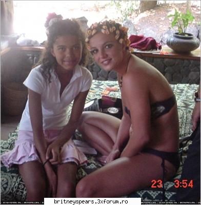 Poze cu Britney si Kevin in luna de miere - ce bigudiuri are Brit - Britney *.~ Photos ~.*