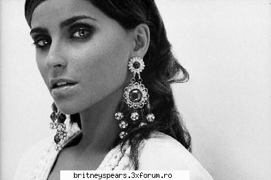 Poze cu alti artisti* - hai hai cu nelly furtado - Recycle Bin