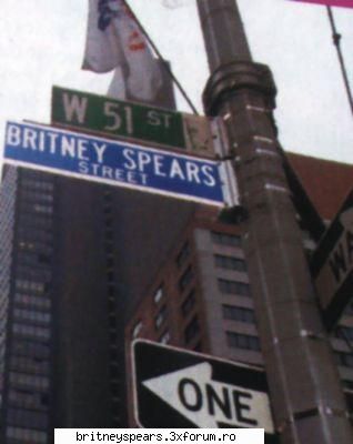 * WoooW,Britney Spears street??? * - Am gasit poza asta pe un site...Nici nuh shtiam - Britney *.~ Photos ~.*