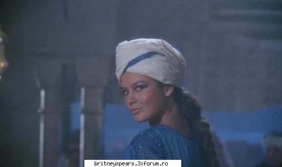 catherine zeta jones - asta e dintr-un film cand era maui tanara - Recycle Bin