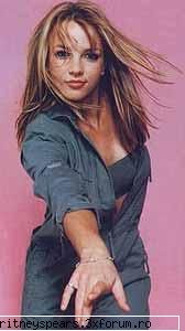 dupa britney care cantareata va place.. - pe locul doi ar fi Hilary Duff,apoi - Recycle Bin